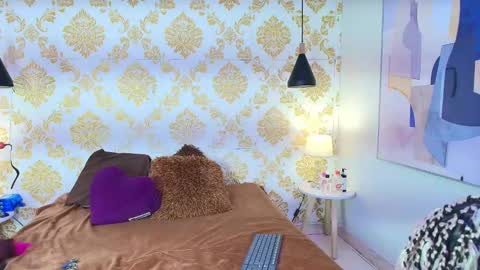 Julie and Tommy.  online show from 01.29.25