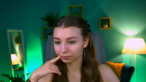 juliedaniel online show from 10.21.25