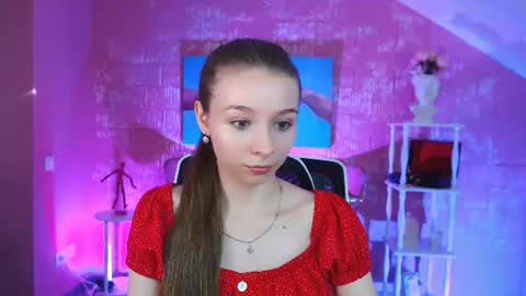 Snapshot of juliedaniel chatting on 07.23.26 juliedaniel online show from 07.23.26