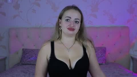 JulieDevis online show from 10.29.25