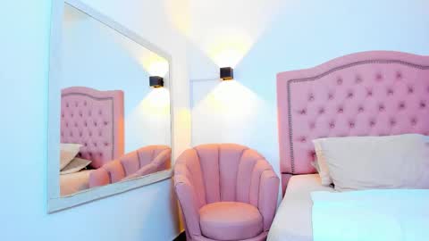 Snapshot of julieehabubu chatting on 09.19.25 Julieehabubu online show from 09.19.25