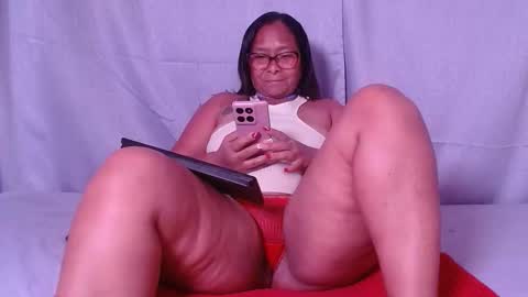 Snapshot of julielove1 chatting on 04.26.26 julielove1 online show from 04.26.26