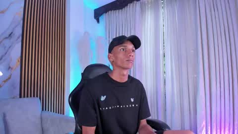 Snapshot of juliensaint_ chatting on 10.27.25 Julien online show from 10.27.25