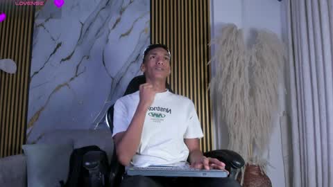 Julien online show from 04.05.26