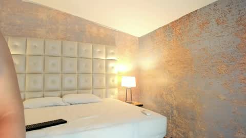 Snapshot of juliet_miller chatting on 02.12.26 Juliet online show from 02.12.26