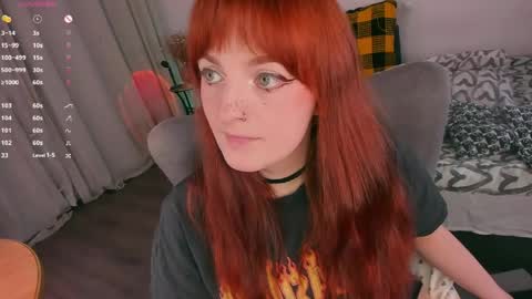 Snapshot of juliet_schoolgirl chatting on 04.28.26 Juliet online show from 04.28.26