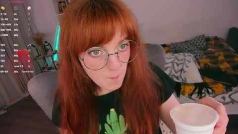 Snapshot of juliet_schoolgirl chatting on 05.31.26 Juliet online show from 05.31.26