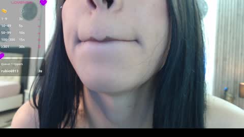 Snapshot of julieta_de_los_angeles chatting on 12.18.24 Julieta online show from 12.18.24