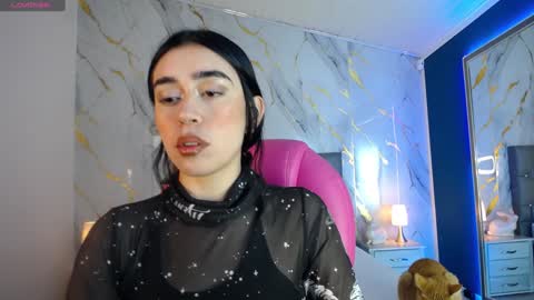 Snapshot of julieta_de_los_angeles chatting on 01.20.25 Julieta online show from 01.20.25