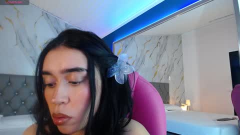 Snapshot of julieta_de_los_angeles chatting on 01.20.25 Julieta online show from 01.20.25