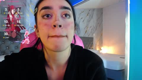 Snapshot of julieta_de_los_angeles chatting on 02.01.25 Julieta online show from 02.01.25