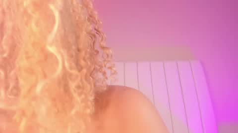 Julieta  IG juietaflower06 online show from 01.04.25