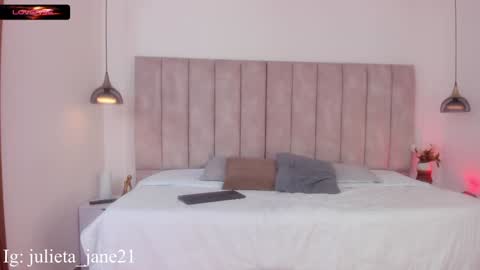 Snapshot of julieta_jane_ chatting on 12.30.24 Julieta online show from 12.30.24