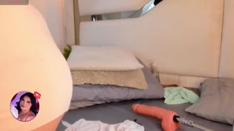 Snapshot of julieta_jane_ chatting on 09.14.25 Julieta online show from 09.14.25