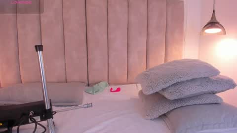 Snapshot of julieta_jane_ chatting on 09.16.25 Julieta online show from 09.16.25