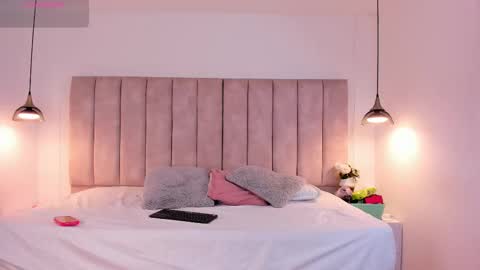 Snapshot of julieta_jane_ chatting on 09.29.25 Julieta online show from 09.29.25