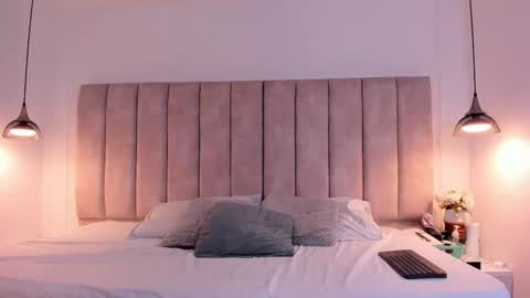 Snapshot of julieta_jane_ chatting on 10.29.25 Julieta online show from 10.29.25