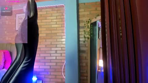Snapshot of julieta_moretti chatting on 07.19.26 Julieta online show from 07.19.26