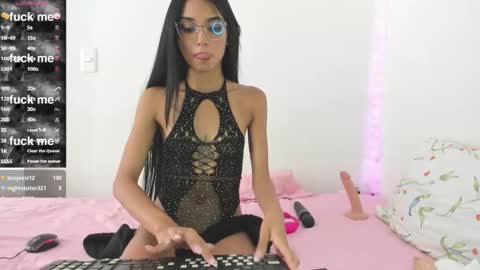 Snapshot of julieta_vega03 chatting on 02.01.25 julieta_vega03 online show from 02.01.25