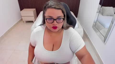 Snapshot of julietacarson chatting on 06.02.26 J U L IE T A online show from 06.02.26