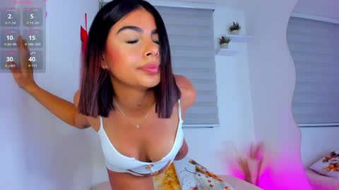 Julieth Gomez online show from 12.17.24