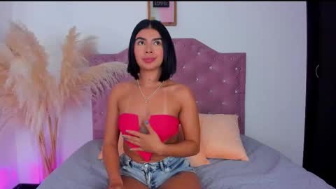 Snapshot of julietagames69 chatting on 11.03.25 Julieth Gomez online show from 11.03.25