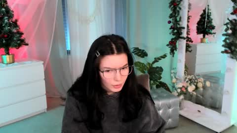 Julieta or Jully online show from 01.05.25