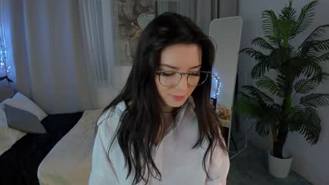 Julieta or Jully online show from 02.06.25