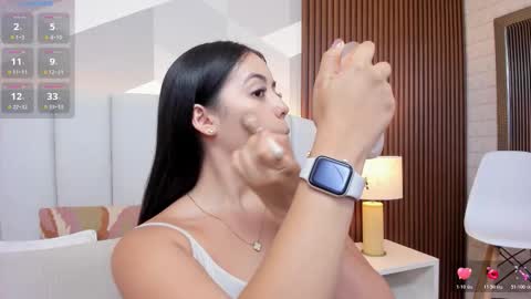 Snapshot of julietasantos__ chatting on 11.04.25 Julieta Santos online show from 11.04.25