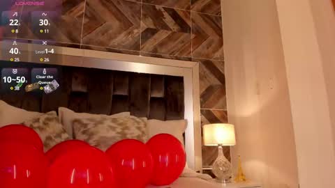 Julieta Wild  online show from 02.15.25
