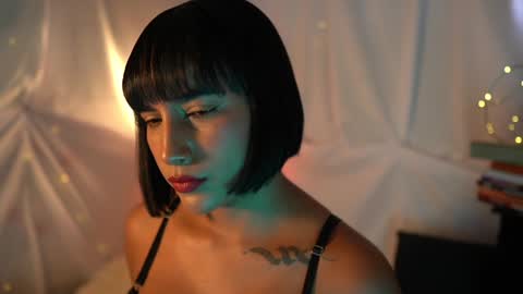 Snapshot of julietawinona chatting on 01.13.25 julietawinona online show from 01.13.25