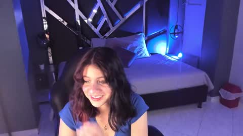 Julieth  online show from 10.04.25