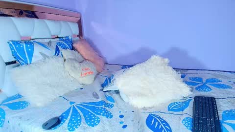 Snapshot of julieth_rossi chatting on 09.18.25 julieth rossi online show from 09.18.25