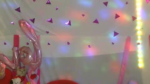 Julieth Wolf online show from 02.21.25