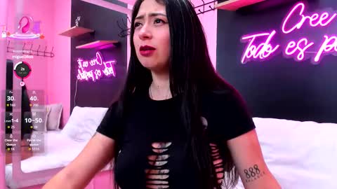 Snapshot of juliethcruz chatting on 01.10.26 online show from 01.10.26