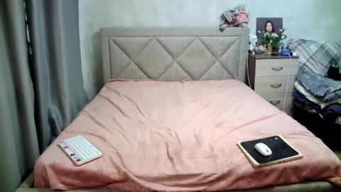 Snapshot of julietkalen chatting on 02.20.25 Julietkitty online show from 02.20.25