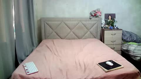 Snapshot of julietkalen chatting on 02.24.25 Julietkitty online show from 02.24.25