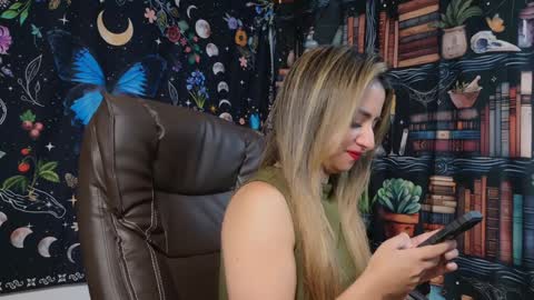 Julietta Jackson online show from 12.12.24