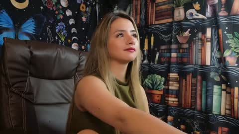 Julietta Jackson online show from 12.12.24