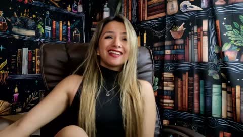 Julietta Jackson online show from 12.23.24