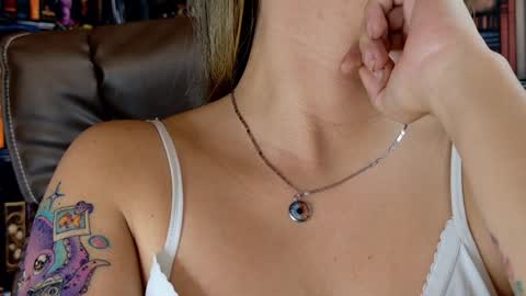 Julietta Jackson online show from 01.11.25