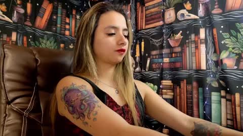 Julietta Jackson online show from 01.17.25