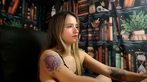 Julietta Jackson online show from 02.18.25