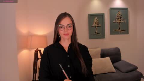 Snapshot of juliettabasset chatting on 01.20.25 JULIETTA online show from 01.20.25