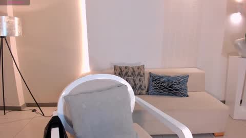 Snapshot of juliettabasset chatting on 02.20.25 JULIETTA online show from 02.20.25