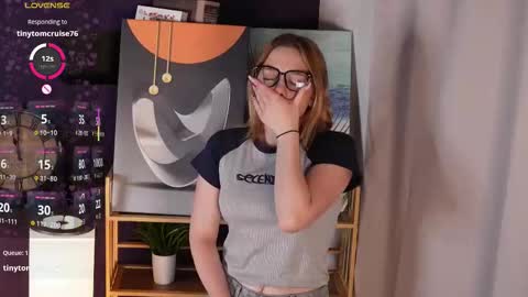 Mia online show from 09.28.25