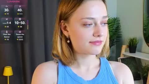 Mia online show from 11.13.25