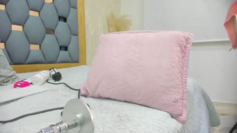 juliette_pretty_ online show from 03.18.26