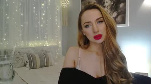 JulietteSensual online show from 01.25.25