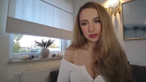 JulietteSensual online show from 10.19.25